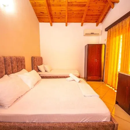 Diamond Apartment