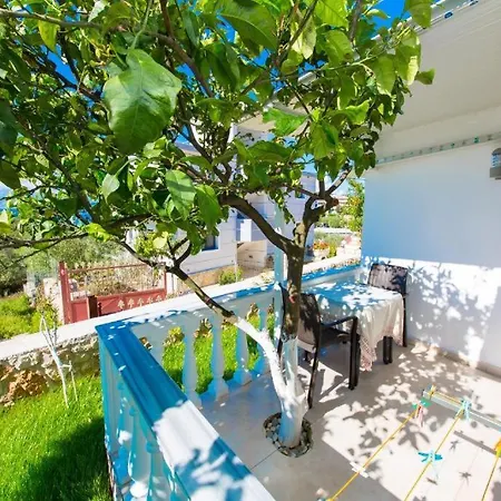 Diamond Apartment