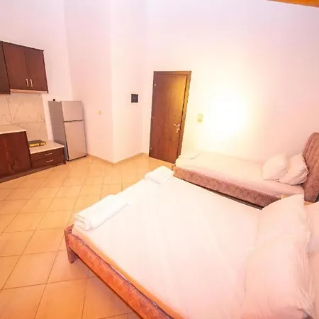 Diamond Apartment *