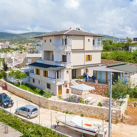 Diamond Daire Ksamil